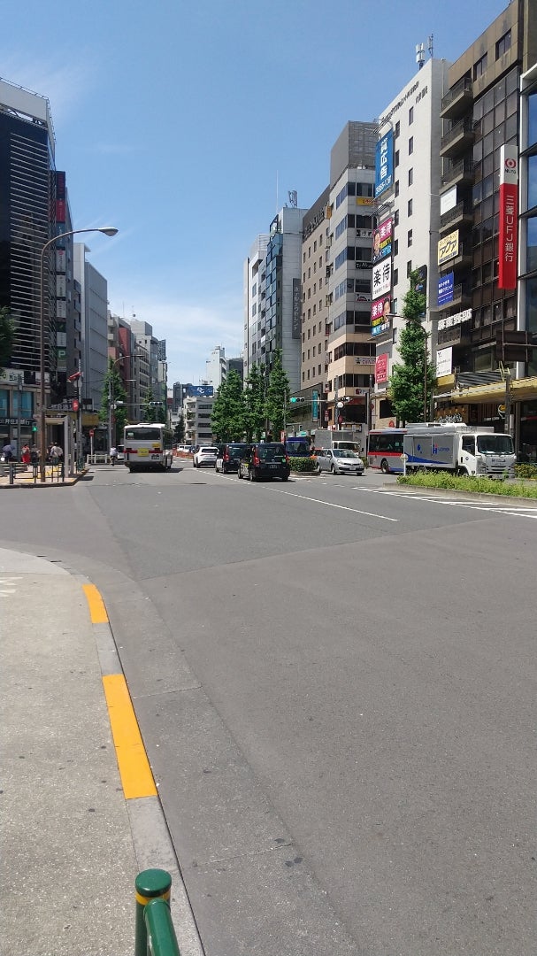 幹線道路沿いの街並み